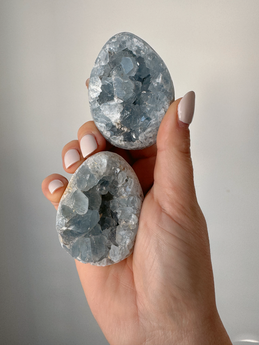 Celestite Teardrop Cluster